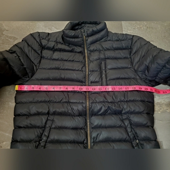 Soia & Kyo Men's Black Long Sleeves Puffer Jacket. Down & Feathers. Size M. - Picture 8 of 10